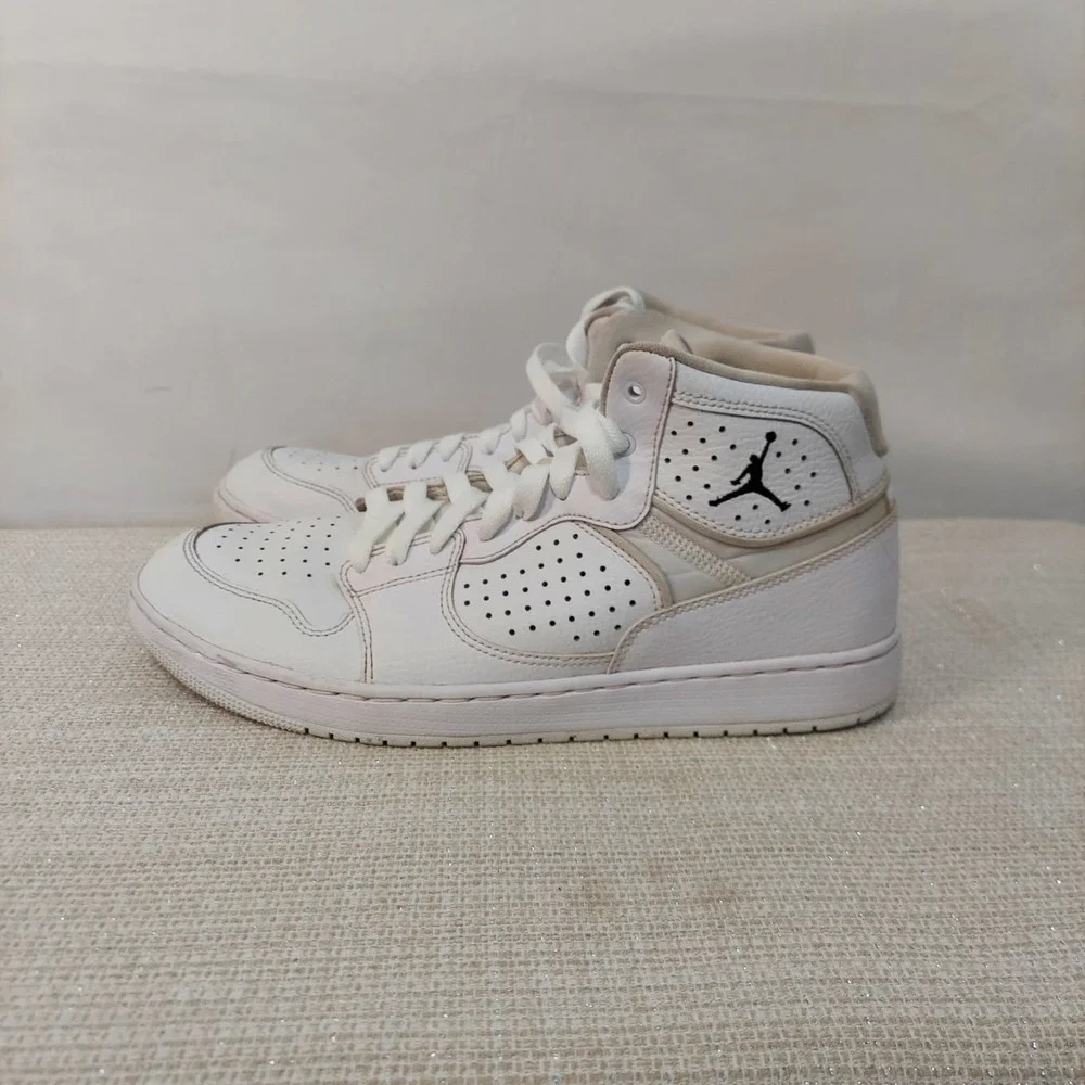 Nike Air Jordan Jumpman Basketball Shoes Mens‎ Size 9 White AR3762-100